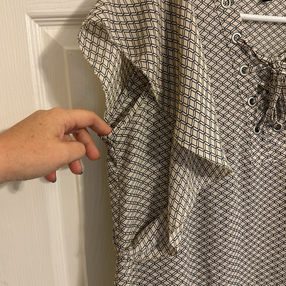 Flutter sleeve top - Picture 5 of 6